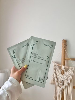 태그스킨 4스텝 주름개선 피부미백 영양 마스크팩 3개 세트(최신버전) — 5점을 준 리뷰어가 2022년 5월 올린 사용 사진