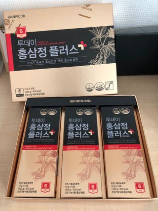서울약사신협_투데이홍삼정플러스스틱_10g x 30포 — 5점을 준 리뷰어가 2021년 5월 올린 사용 사진