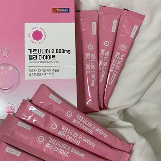 주식회사 얼굴반쪽 [얼굴반쪽 가르시니아 2,800mg] x 14포 1주 젤리 다이어트 보조제 체지방감소 — 5점을 준 리뷰어가 2021년 11월 올린 사용 사진