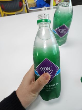 몽베스트 Montbest with Sparkling water Plain 20병 — 4.5점을 준 리뷰어가 2023년 2월 올린 사용 사진