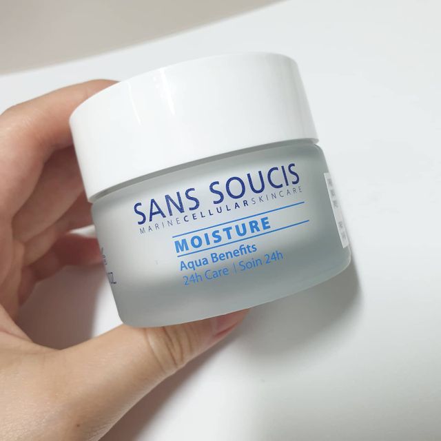 산수시 아쿠아 베네핏 24h 수부지 물광 속건조 수분크림 50ml 리뷰 사진
