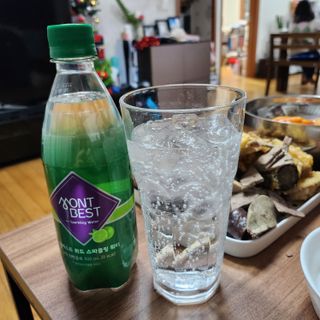 몽베스트 Montbest with Sparkling water Lime20병 — 5점을 준 리뷰어가 2023년 1월 올린 사용 사진