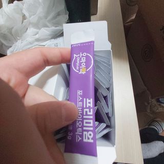 [유산균] 오마이락 프리미엄 포스트바이오틱스 30P — 5점을 준 리뷰어가 2022년 11월 올린 사용 사진
