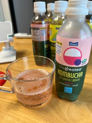 더그레잇티 콤부차 [매일유업] 더그레잇티 44kcal 콤부차 300ml *12개입 (오리지널 6개+베리리치 6개) — 5점을 준 리뷰어가 2023년 8월 올린 사용 사진