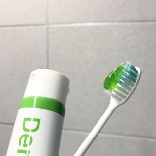 프리마인 유해균 뿐만 아니라 유익균까지 씻어내는 치약은 그만, 건강한 구강환경을 만드는 덴탈엔오 — 5점을 준 리뷰어가 2022년 8월 올린 사용 사진