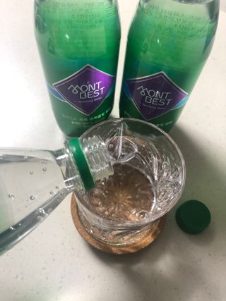 몽베스트 Montbest with Sparkling water Plain 20병 — 5점을 준 리뷰어가 2022년 6월 올린 사용 사진