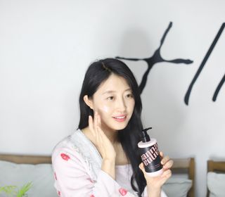 난나 살몬 스파이더 검버섯 미백 톤업 화이트닝 연어 앰플 크림 300ml 대용량 — 5점을 준 리뷰어가 2022년 11월 올린 사용 사진