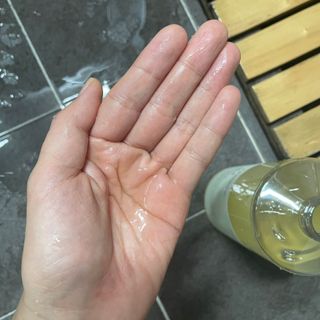 라로지크 X4 스케일링 퍼퓸 샴푸 1,000mℓ — 5점을 준 리뷰어가 2021년 12월 올린 사용 사진