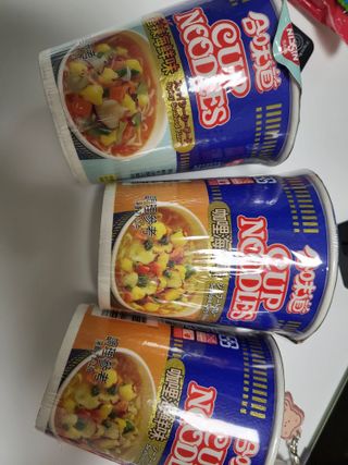 NISSIN 닛신 컵누들  4종 - 씨푸드오리지날, 씨푸드 스파이시, 씨푸드 커리, 씨푸드 XO소스 — 5점을 준 리뷰어가 2022년 3월 올린 사용 사진