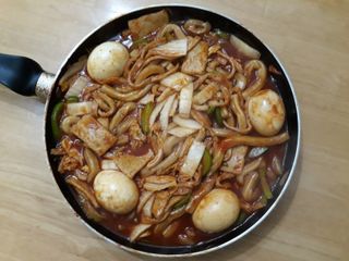 [푸딩팩토리] 즉석누들떡볶이 540g + 대구전통 납작만두 260g — 5점을 준 리뷰어가 2022년 12월 올린 사용 사진