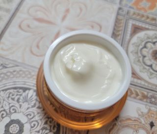 자민경 크레마카라콜 울트라 프로폴리스 하이드라 인텐스 크림 50ml — 5점을 준 리뷰어가 2021년 1월 올린 사용 사진