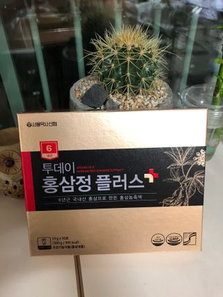 서울약사신협_투데이홍삼정플러스스틱_10g x 30포 — 5점을 준 리뷰어가 2021년 6월 올린 사용 사진