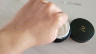오투에니원 갈락토미세스 비타민 C 프리미엄 블랙스완 크림 50g — 5점을 준 리뷰어가 2023년 1월 올린 사용 사진