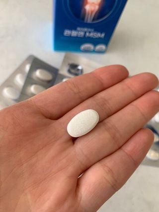 [경남제약헬스케어]케어플러스 관절엔 MSM 1000mg 60정/1개월분/관절/뼈/연골 영양/비타민D+아연/1일2정 — 5점을 준 리뷰어가 2024년 1월 올린 사용 사진