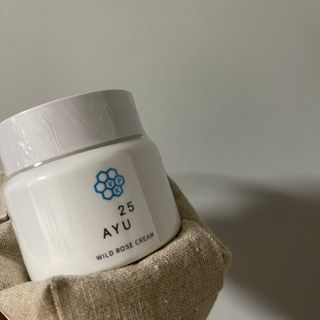 AYU25[아유트웬티파이브]다마스크로즈워터 베이스 천연 수분 촉촉 크림 — 5점을 준 리뷰어가 2021년 4월 올린 사용 사진