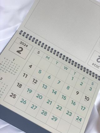 리훈 2024년 레트로 달력 벽달력 + 탁상달력 — 4점을 준 리뷰어가 2023년 9월 올린 사용 사진