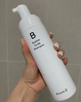 블룸비 거품 두피 샴푸 — 5점을 준 리뷰어가 2022년 9월 올린 사용 사진