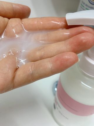 디어 유산균 앤 콜라겐 샴푸 — 5점을 준 리뷰어가 2021년 2월 올린 사용 사진