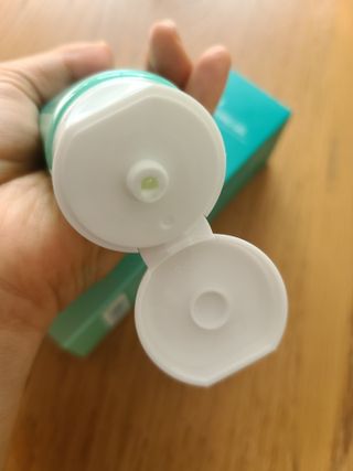 김정문알로에 큐어 큐어 맥시 알로에베라 겔 크림 — 4.5점을 준 리뷰어가 2021년 3월 올린 사용 사진
