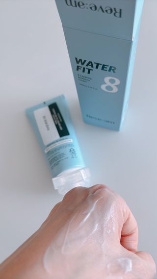 나우 [리브엠]피부 속부터 겹겹이, 촘촘하게! 워터핏8중 수분착붙 크림 — 4점을 준 리뷰어가 2025년 5월 올린 사용 사진