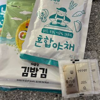 해풀잎 누구나 김밥*1ea [(혼합야채 35g *1ea,  김밥김 (5g, 5ea),  양념간장 (6g, 5ea), 참기름(5g, 2ea)] — 5점을 준 리뷰어가 2022년 7월 올린 사용 사진