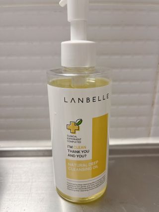 랑벨 내츄럴 딥 클렌징 오일 200ml (저자극 약산성 천연 클렌징) — 5점을 준 리뷰어가 2022년 5월 올린 사용 사진