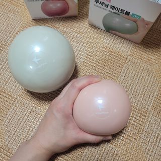 트라택 쿠셔닝 웨이트볼 0.5kg + 1kg SET — 5점을 준 리뷰어가 2022년 4월 올린 사용 사진