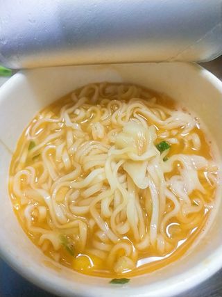 NISSIN 닛신 컵누들  4종 - 씨푸드오리지날, 씨푸드 스파이시, 씨푸드 커리, 씨푸드 XO소스 — 5점을 준 리뷰어가 2021년 12월 올린 사용 사진