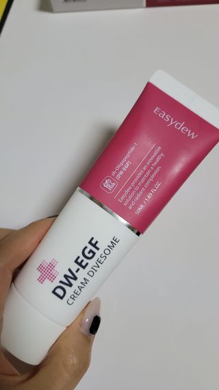 이지듀 DW-EGF 크림 다이브좀_콜라겐이 쏙쏙, 탄력피부로 다이빙 — 5점을 준 리뷰어가 2021년 2월 올린 사용 사진