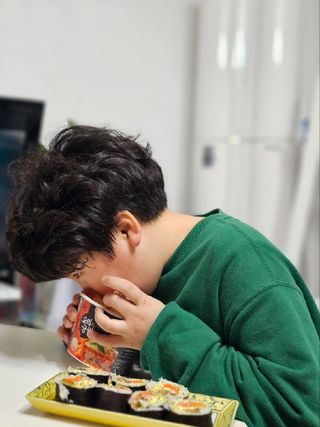 나우  [요리궁리] B타입 ( 매콤, 치즈, 매콤까르보 ) 꽃떡볶이 6개입 세트 — 5점을 준 리뷰어가 2025년 5월 올린 사용 사진