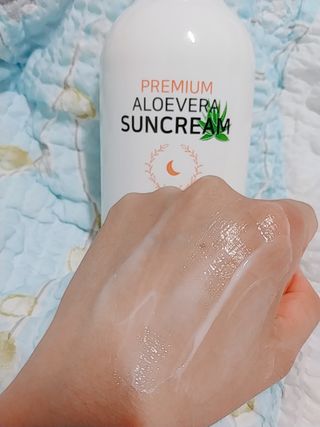 [닥터문] 프리미엄 알로에베라 선크림 500ml — 5점을 준 리뷰어가 2022년 5월 올린 사용 사진