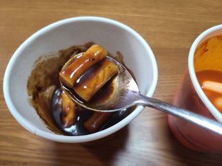 유비쿡 컵떡볶이 매운컵떡볶이2개/ 짜장컵떡볶이 2개  총 4개세트 — 5점을 준 리뷰어가 2021년 6월 올린 사용 사진