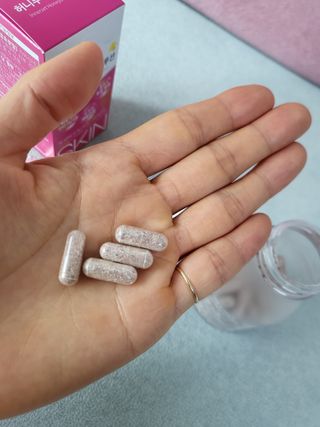 이너셋 허니부쉬 스킨솔루션 캡슐 1개월분 개별인정형 발효허니부쉬! — 5점을 준 리뷰어가 2023년 4월 올린 사용 사진