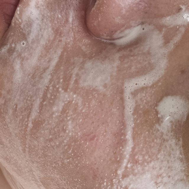 [SKIN1004] 마다가스카르 센텔라 앰플 폼 125ml 리뷰 사진