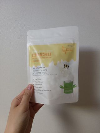 녹다 츄츄고체치약 150정 프로폴리스 죽염 씹는 치약 — 5점을 준 리뷰어가 2022년 12월 올린 사용 사진