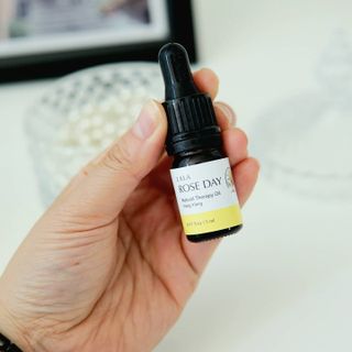 라라로즈데이 시즌2 천연 아로마오일 Y존 케어 속옷향수 이너퍼퓸 5ml  여성의 자존감을 UP시키자 — 5점을 준 리뷰어가 2021년 8월 올린 사용 사진