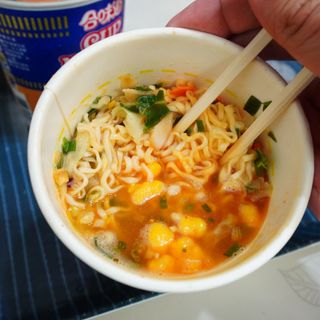 NISSIN 닛신 컵누들  4종 - 씨푸드오리지날, 씨푸드 스파이시, 씨푸드 커리, 씨푸드 XO소스 — 5점을 준 리뷰어가 2022년 12월 올린 사용 사진