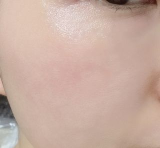 스킨큐어 산다화 비타민c 화이트닝 에센스 30ml — 4.5점을 준 리뷰어가 2023년 7월 올린 사용 사진