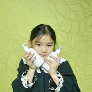 mom e 맘이 내추럴 베이비 케어 샴푸앤바스+로션 — 5점을 준 리뷰어가 2021년 1월 올린 사용 사진
