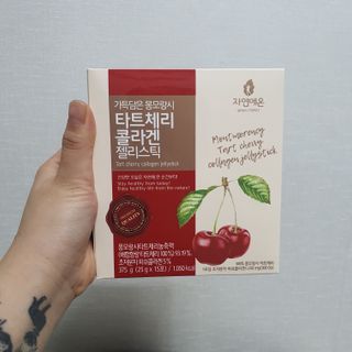 자연에온 가득담은 몽모랑시 타트체리 콜라겐 젤리스틱 — 5점을 준 리뷰어가 2021년 1월 올린 사용 사진