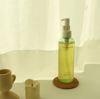 스킨큐어 산다화 순한 클렌징 동백 오일 200ml — 5점을 준 리뷰어가 2023년 4월 올린 사용 사진
