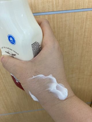 카프리나 프레쉬 산양밀크 모이스춰라이징 바디로션 350ml(오리지널향) — 5점을 준 리뷰어가 2022년 12월 올린 사용 사진