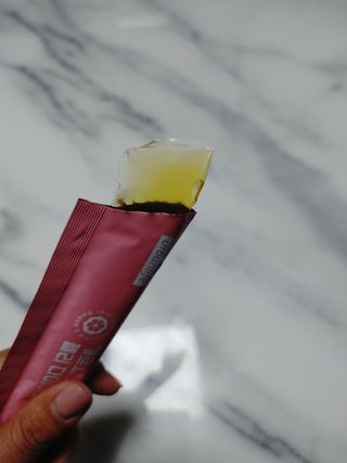 주식회사 얼굴반쪽 [얼굴반쪽 가르시니아 2,800mg] x 14포 1주 젤리 다이어트 보조제 체지방감소 — 5점을 준 리뷰어가 2021년 10월 올린 사용 사진
