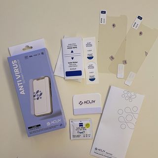 아클리브 Premium 항균 항바이러스 액정 보호필름(iPhone) — 5점을 준 리뷰어가 2022년 1월 올린 사용 사진