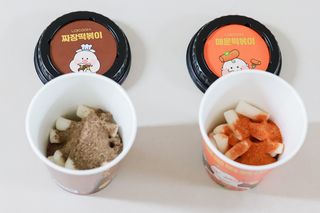 유비쿡 컵떡볶이 매운컵떡볶이2개/ 짜장컵떡볶이 2개  총 4개세트 — 5점을 준 리뷰어가 2021년 6월 올린 사용 사진