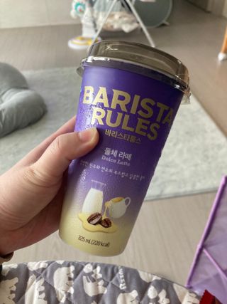 바리스타룰스 돌체 라떼 — 5점을 준 리뷰어가 2023년 4월 올린 사용 사진