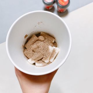 유비쿡 컵떡볶이 매운컵떡볶이2개/ 짜장컵떡볶이 2개  총 4개세트 — 5점을 준 리뷰어가 2021년 2월 올린 사용 사진