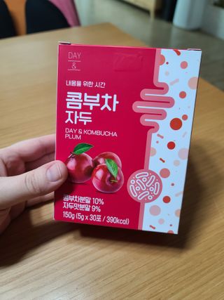 참앤들황토농원 7가지 맛! 탄산 톡톡! 스파클링! 데이앤 콤부차 7종 10포 1박스씩 ★총 7박스★ — 4점을 준 리뷰어가 2023년 3월 올린 사용 사진