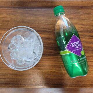 몽베스트 Montbest with Sparkling water Lime20병 — 5점을 준 리뷰어가 2022년 12월 올린 사용 사진