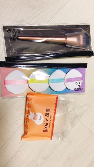 [툴앤썸] 메이크업 브러시로 바르고 호빵 스펀지로 클렌징하는 A-Z 뷰티툴 5종 — 5점을 준 리뷰어가 2021년 2월 올린 사용 사진